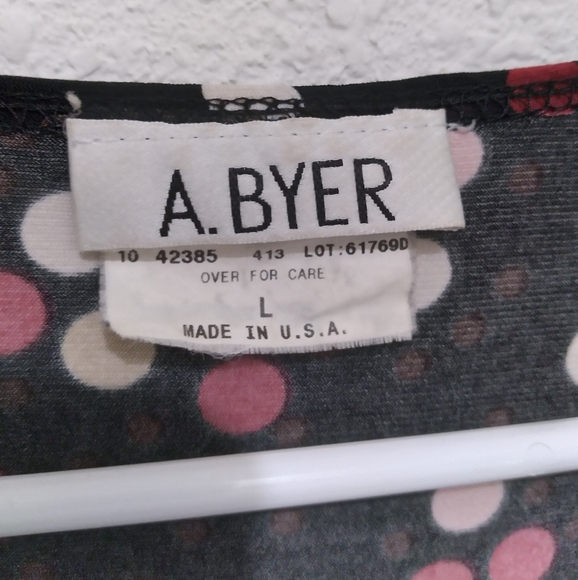 A. Byer women's wrap top, size large (blue bin) - Picture 4 of 4